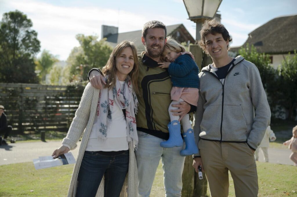 Clara, Nicolás y Santiago